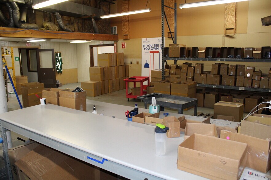 More Photos Of 120 9th St SW, Clarion Flex For Sale