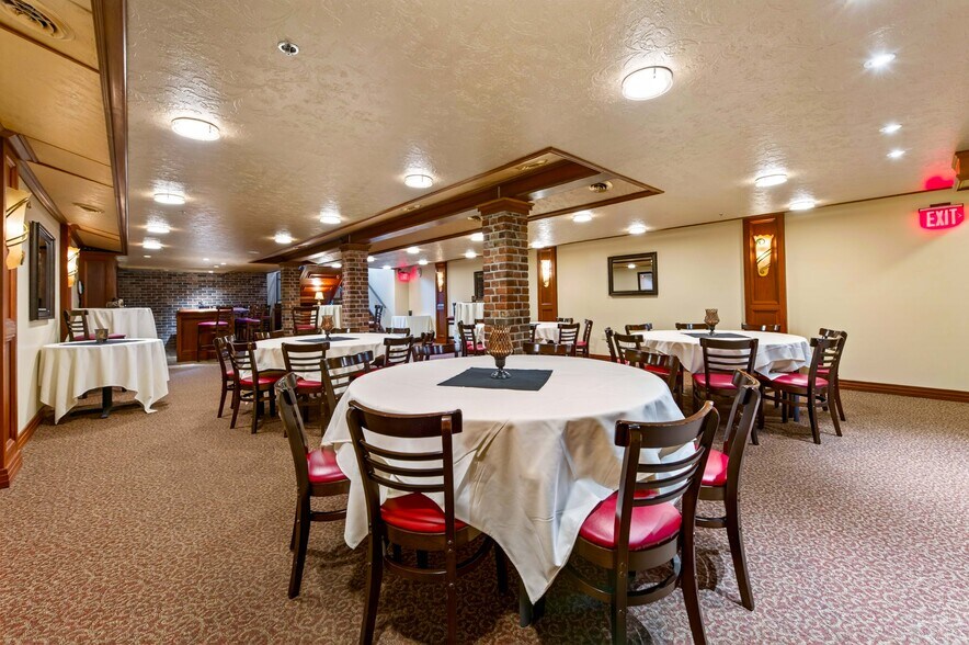 More Photos Of 122 Cayuga St, Fulton Restaurant For Sale