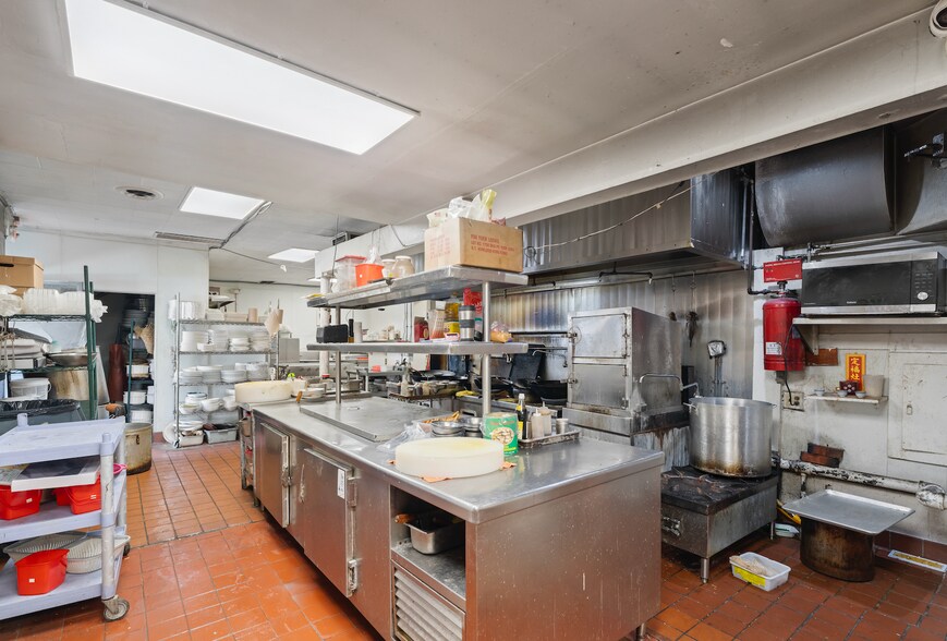 More Photos Of , San Leandro General Retail For Sale