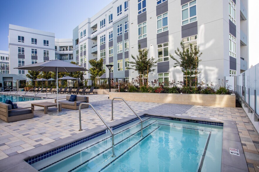 More Photos Of 3093 Broadway, Oakland Apartments For Lease