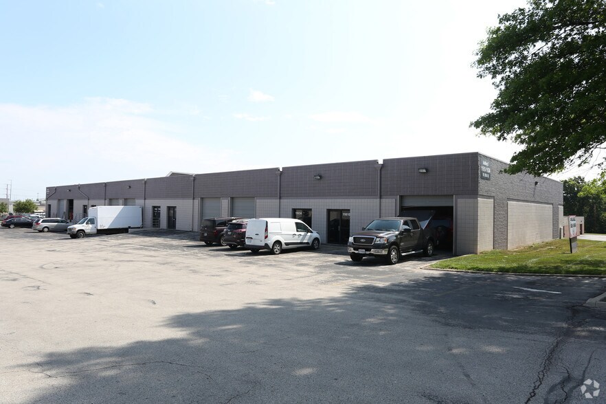 More Photos Of 11610-11634 W 90th St, Overland Park Warehouse For Lease