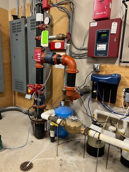 More Photos Of 200 14th Ave E, Sartell Office For Sale