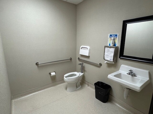 More Photos Of 652 Petaluma Ave, Sebastopol Medical For Lease