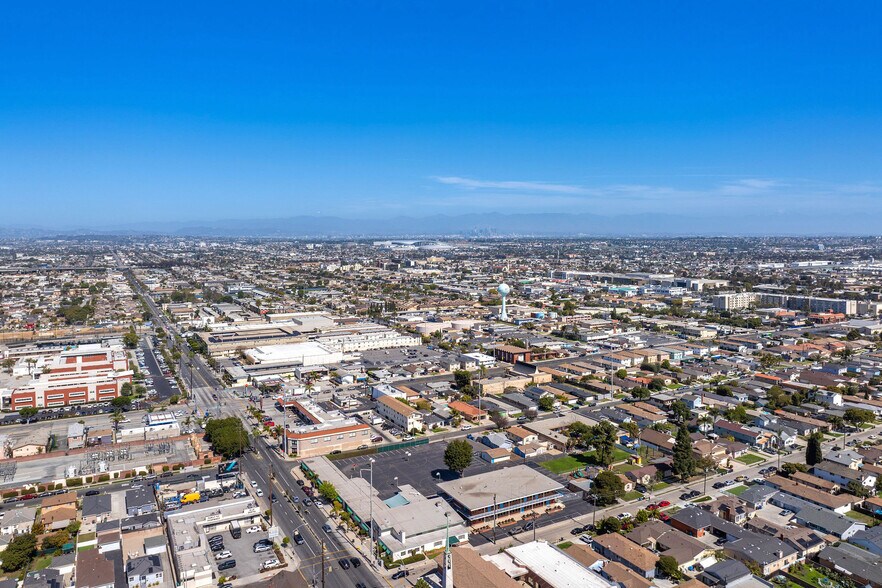 More Photos Of 4755 130th st, Hawthorne Schools For Lease