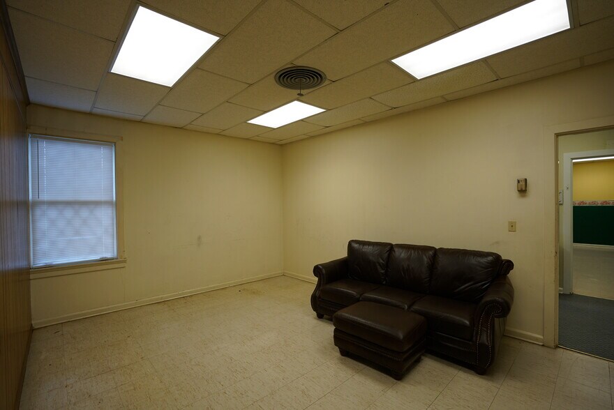 More Photos Of 4323 Primrose Rd, Columbus Religious Facility For Sale