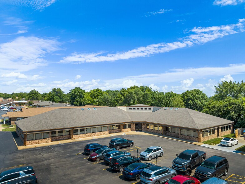 More Photos Of 3910 S Old Highway 94, Saint Charles Unknown For Lease