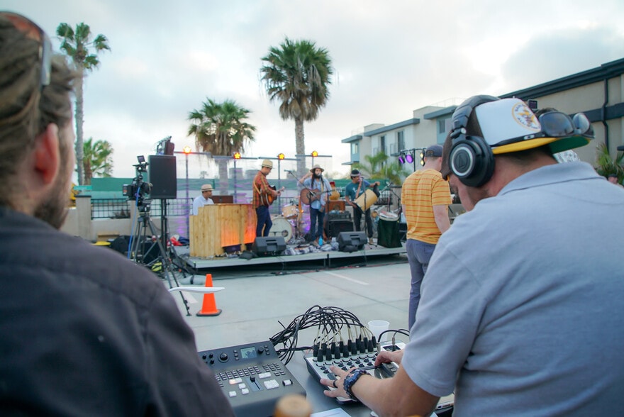 More Photos Of 302 Oceanside Blvd, Oceanside Service For Sale