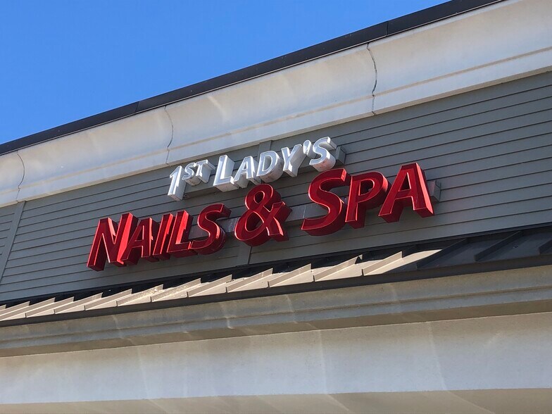 More Photos Of 7608 Oswego Rd, Liverpool Unknown For Lease