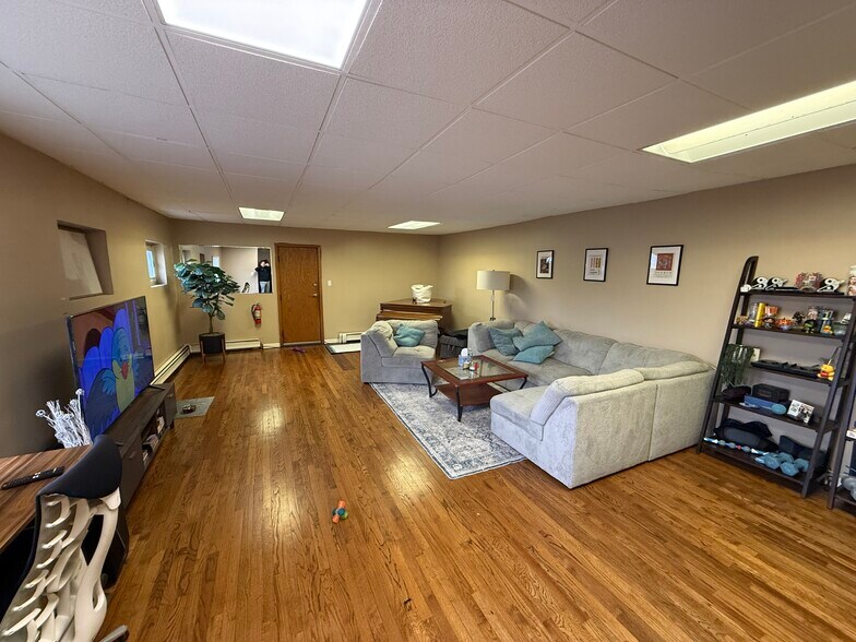 More Photos Of , Madison Heights Unknown For Sale