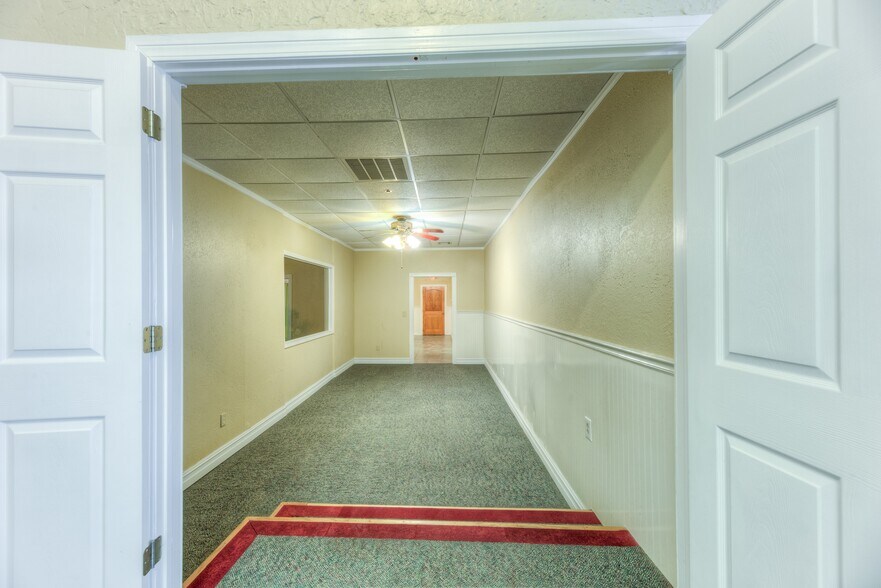 More Photos Of 1109 E Memphis St, Broken Arrow Religious Facility For Lease