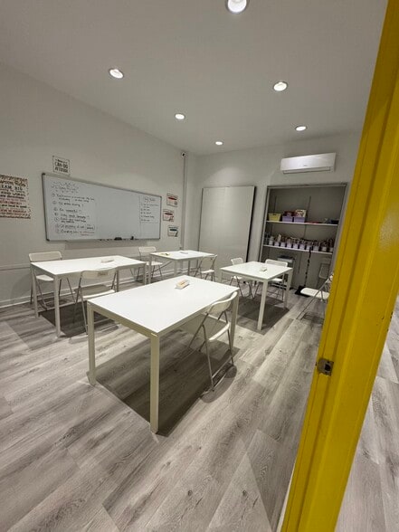 More Photos Of 8266 Austin St, Kew Gardens Storefront Retail Office For Lease