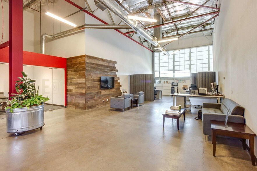 More Photos Of 1933 Davis St, San Leandro Storefront Retail Office For Lease