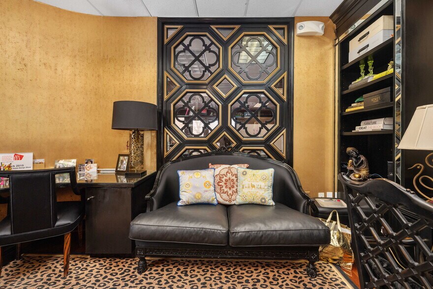 More Photos Of 9255 Center St, Manassas Medical For Lease