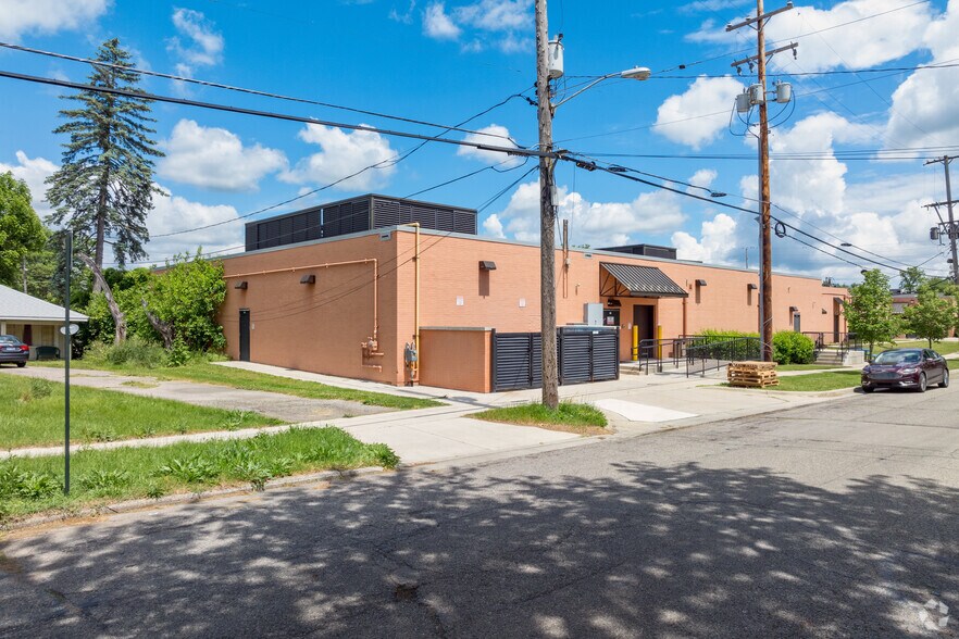 More Photos Of 109-115 W Prospect St, Jackson Unknown For Lease