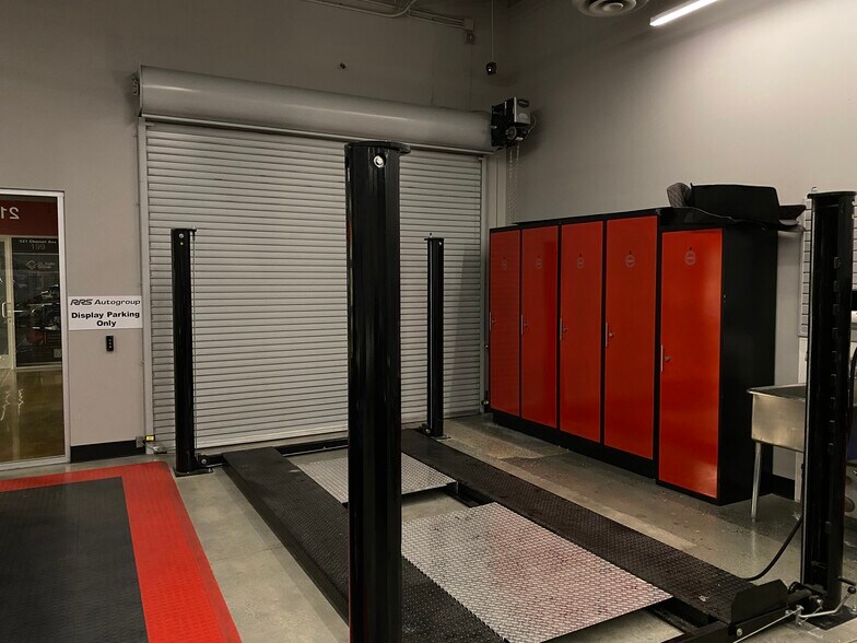 More Photos Of 521 Charcot Ave, San Jose Showroom For Sale