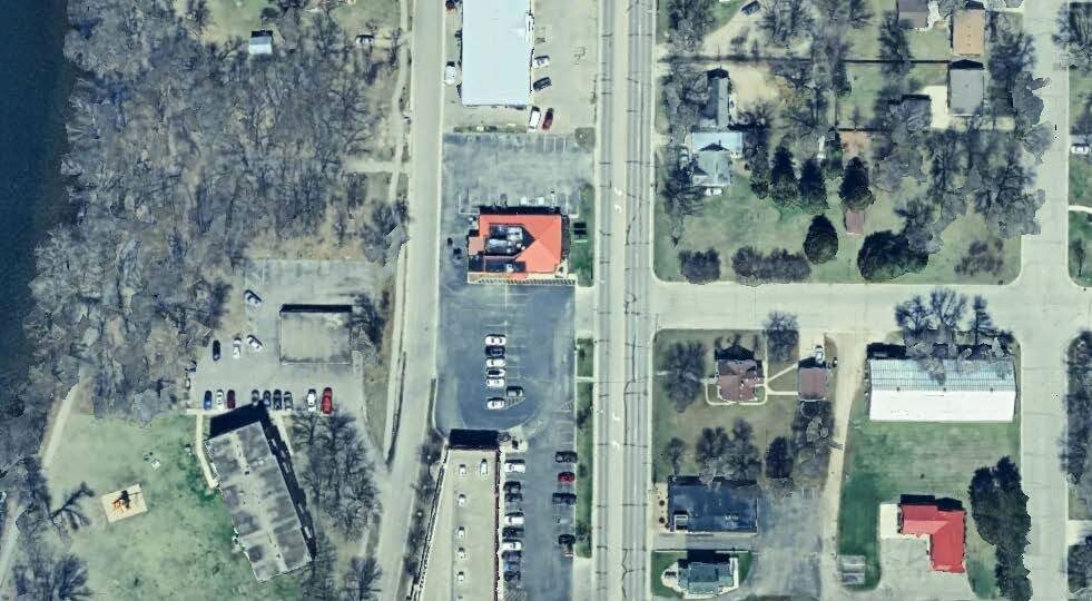More Photos Of 401 N Nokomis St, Alexandria General Retail For Sale