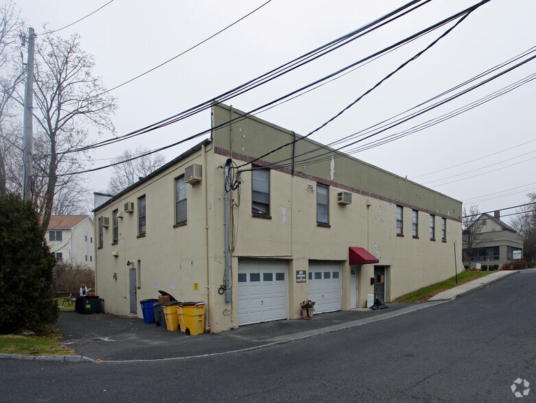 More Photos Of 111 Calvert St, Harrison Office For Lease
