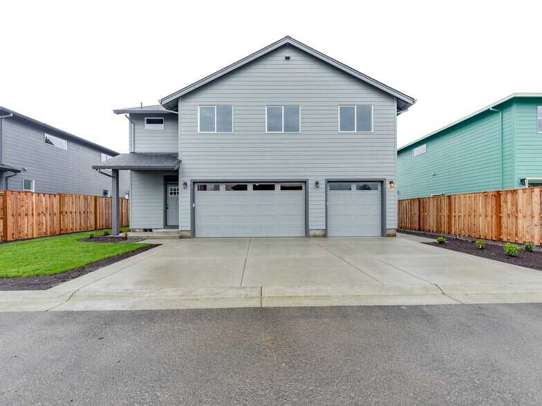 More Photos Of 2932 NW 16th St, Battle Ground Apartments For Sale