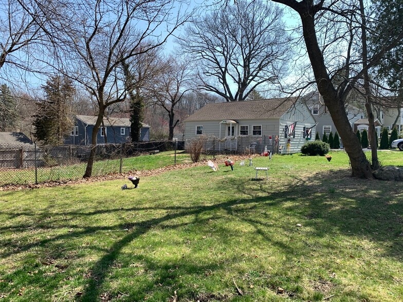 More Photos Of , Thornwood Unknown For Sale