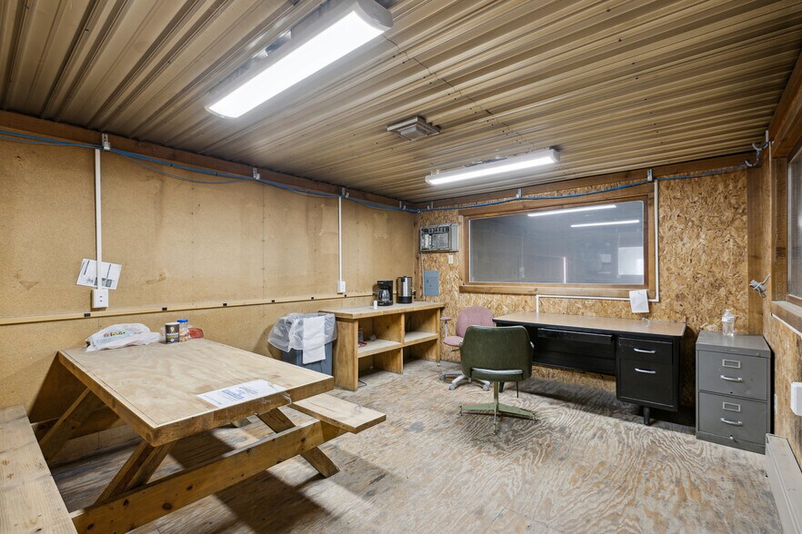 More Photos Of 683 River Rd, Bay City Manufacturing For Sale