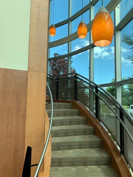 More Photos Of 753 W South Jordan Pky, South Jordan Bank For Lease