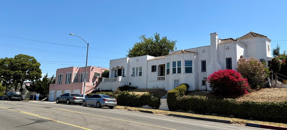 More Photos Of 2800 Fairmount St, Los Angeles Apartments For Sale