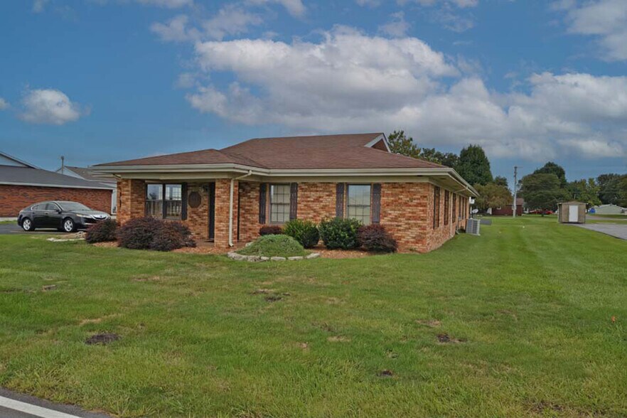 More Photos Of 404 W Bethalto Dr, Bethalto Medical For Sale