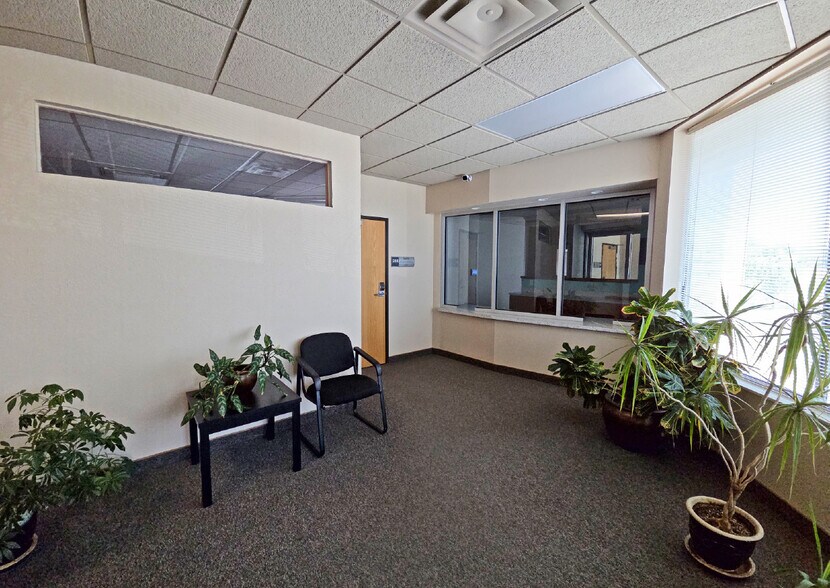 More Photos Of 2207 San Pedro Dr NE, Albuquerque Unknown For Lease