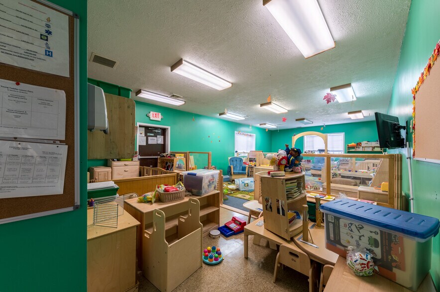 More Photos Of 325 Connellsville St, Uniontown Daycare Center For Sale