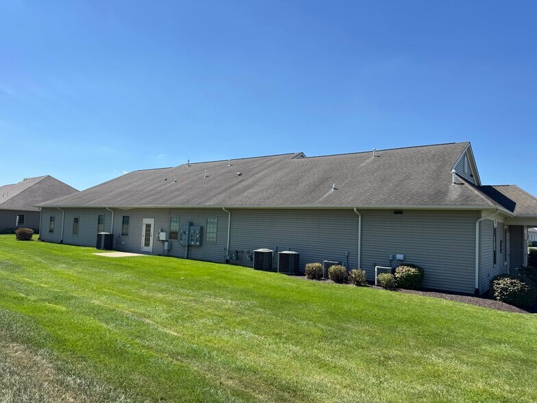 More Photos Of 12820 Coldwater Rd, Fort Wayne Office For Sale