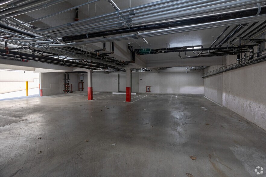 More Photos Of 1629 Veteran Ave, Los Angeles Apartments For Sale