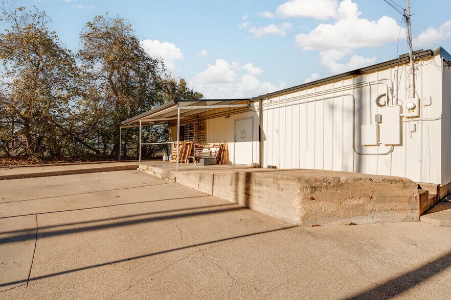 More Photos Of 2606 S Texas Ave, Bryan Restaurant For Sale