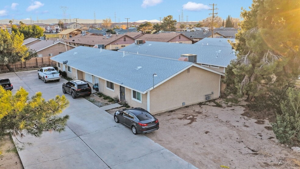 More Photos Of 14025 Spruce St, Hesperia Apartments For Sale