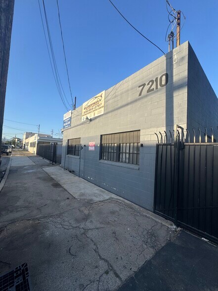 More Photos Of 7210-7218 Hinds Ave, North Hollywood Warehouse For Lease