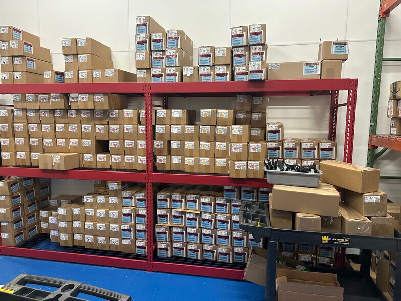 More Photos Of 246 Suffolk Ln, Gardner Manufacturing For Sale