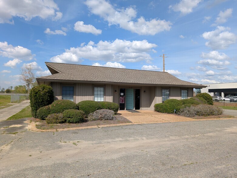 Primary Photo Of 4168 Old US 41 N, Valdosta Light Distribution For Lease