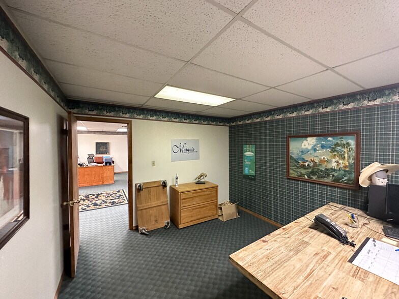 More Photos Of 20075 Malone Rd, Tecumseh Warehouse For Sale