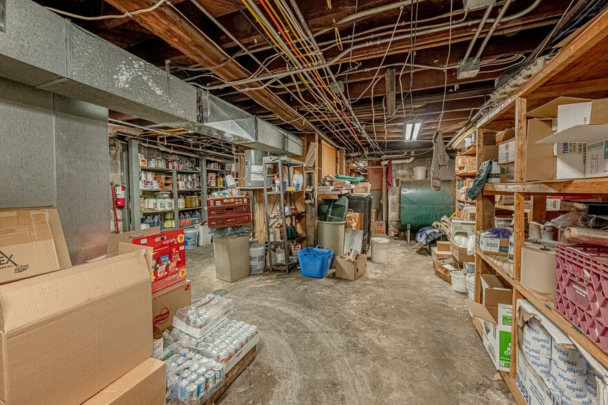 More Photos Of 127 W Main St, Belleville Restaurant For Sale