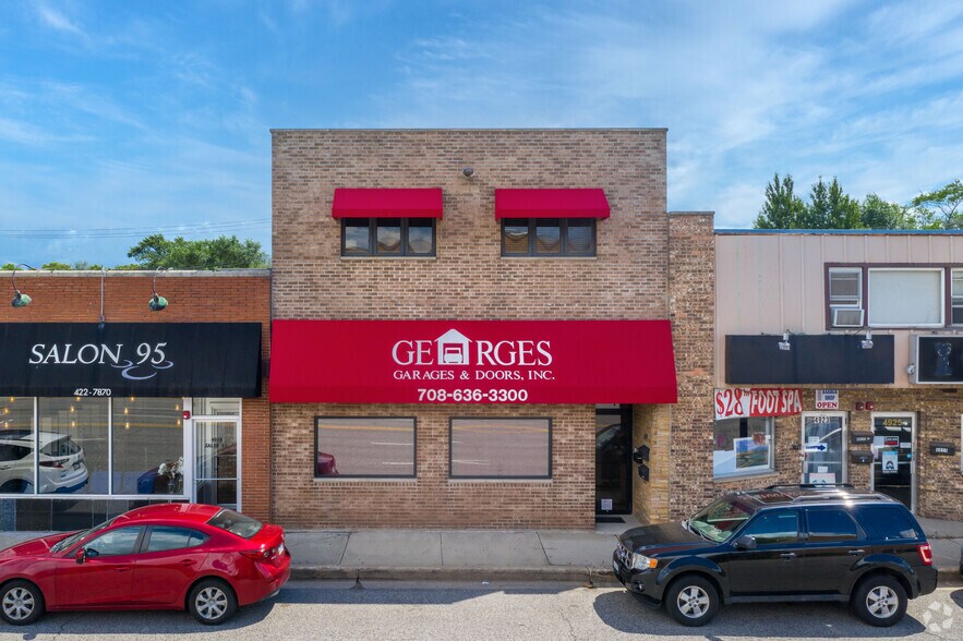 More Photos Of 4921 W 95th St, Oak Lawn Storefront Retail Residential For Sale