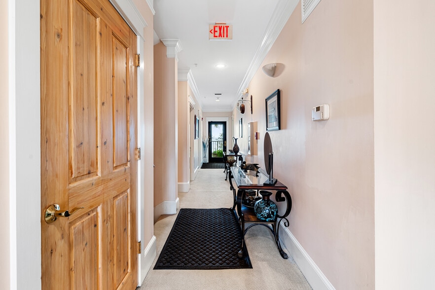 More Photos Of 202 S Mobile St, Fairhope Hospitality For Sale