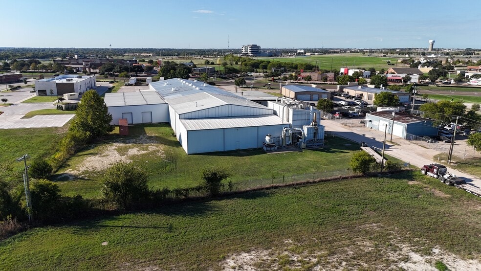 More Photos Of 550 Murray St, Midlothian Manufacturing For Lease