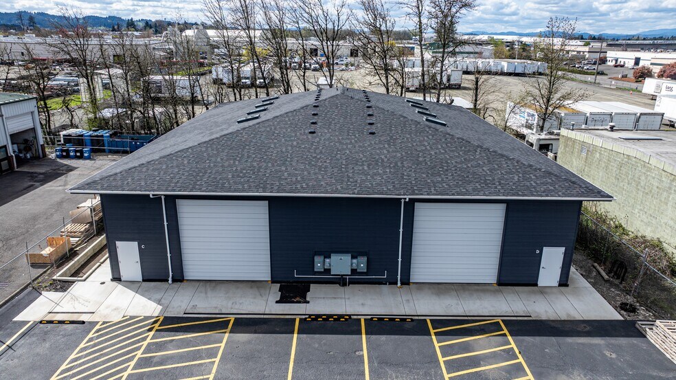 More Photos Of 520 Conger St, Eugene Warehouse For Sale
