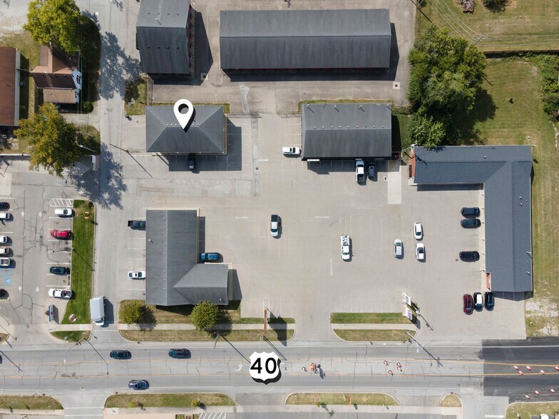 More Photos Of 1105 W Main St, Greenfield Office For Sale