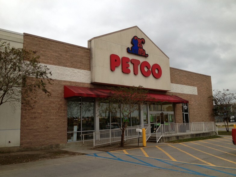 More Photos Of 1539 Martin Luther King Jr Blvd, Houma Freestanding For Lease