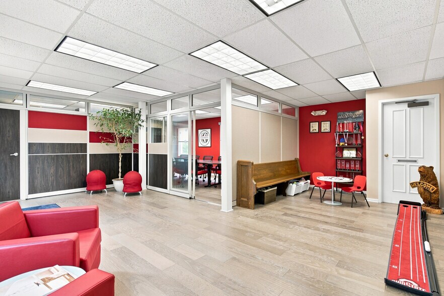 More Photos Of 33610 Solon Rd, Solon Office For Sale