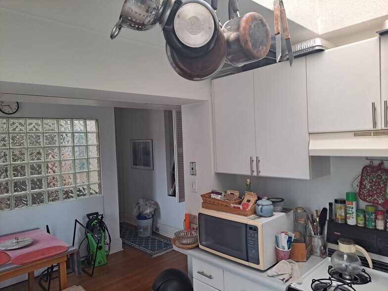 More Photos Of 1818-1820 Winhurst St, Pittsburgh Apartments For Sale