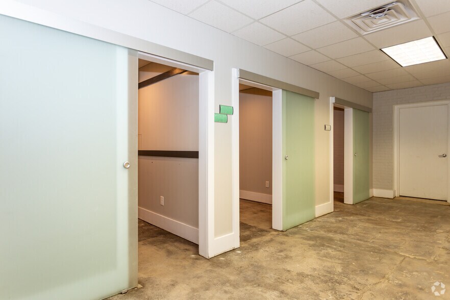 More Photos Of 532-533 Patterson Ave, Mooresville Loft Creative Space For Sale