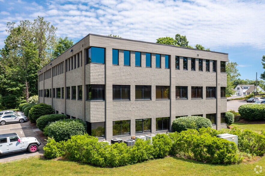 More Photos Of 2 Old New Milford Rd, Brookfield Office For Sale