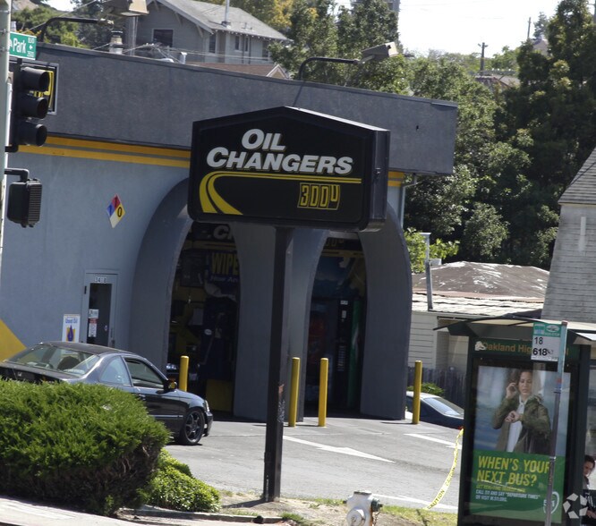 More Photos Of 3418 Park Blvd, Oakland Auto Repair For Sale