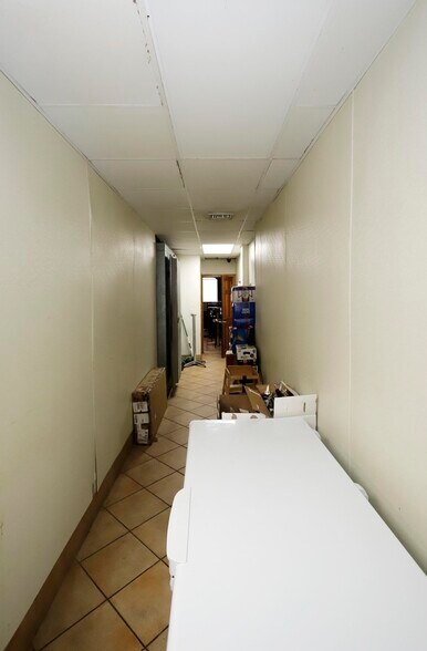 More Photos Of 1606-1610 Acushnet Ave, New Bedford Restaurant For Sale